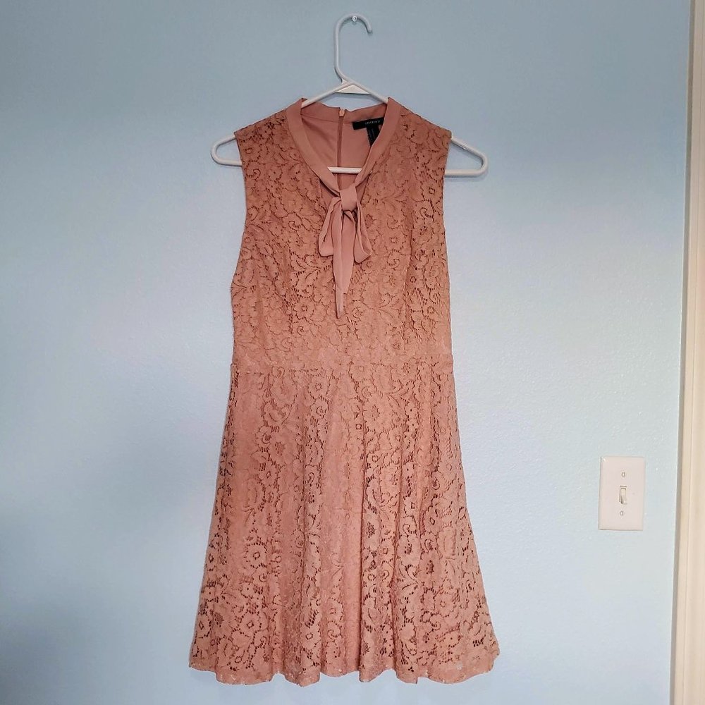 Forever 21 Blush Floral Lace Dress (M)